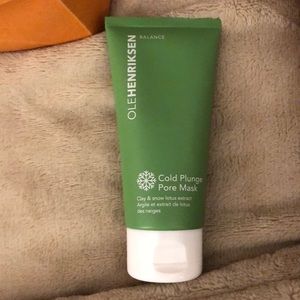 Cold plunge pores mask